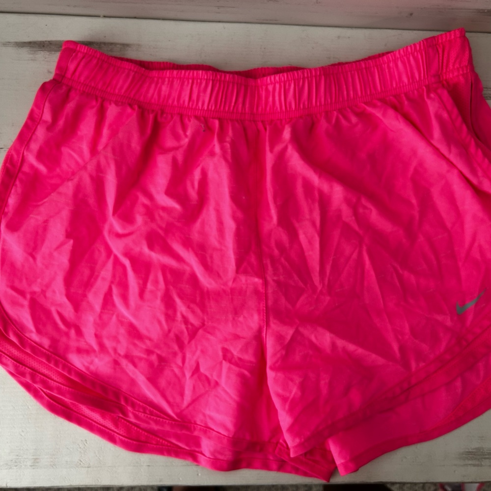 Women’s Nike tempo shorts